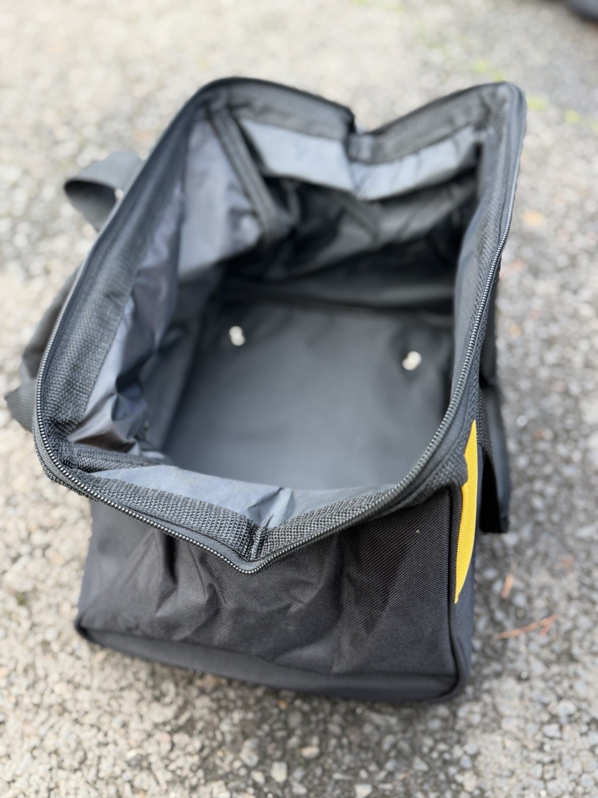 New Dewalt Heavy Duty Ballistic Nylon 14" Tool Bag ( 1 ). (14” x 10” x 10”)