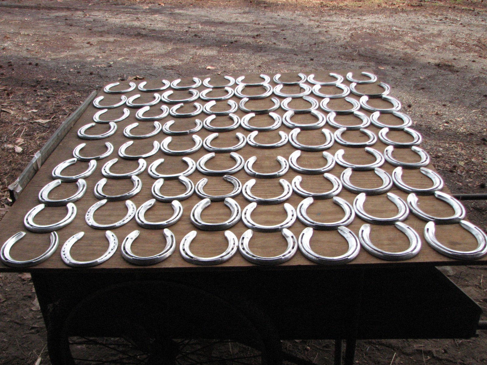 125 used aluminum horseshoes