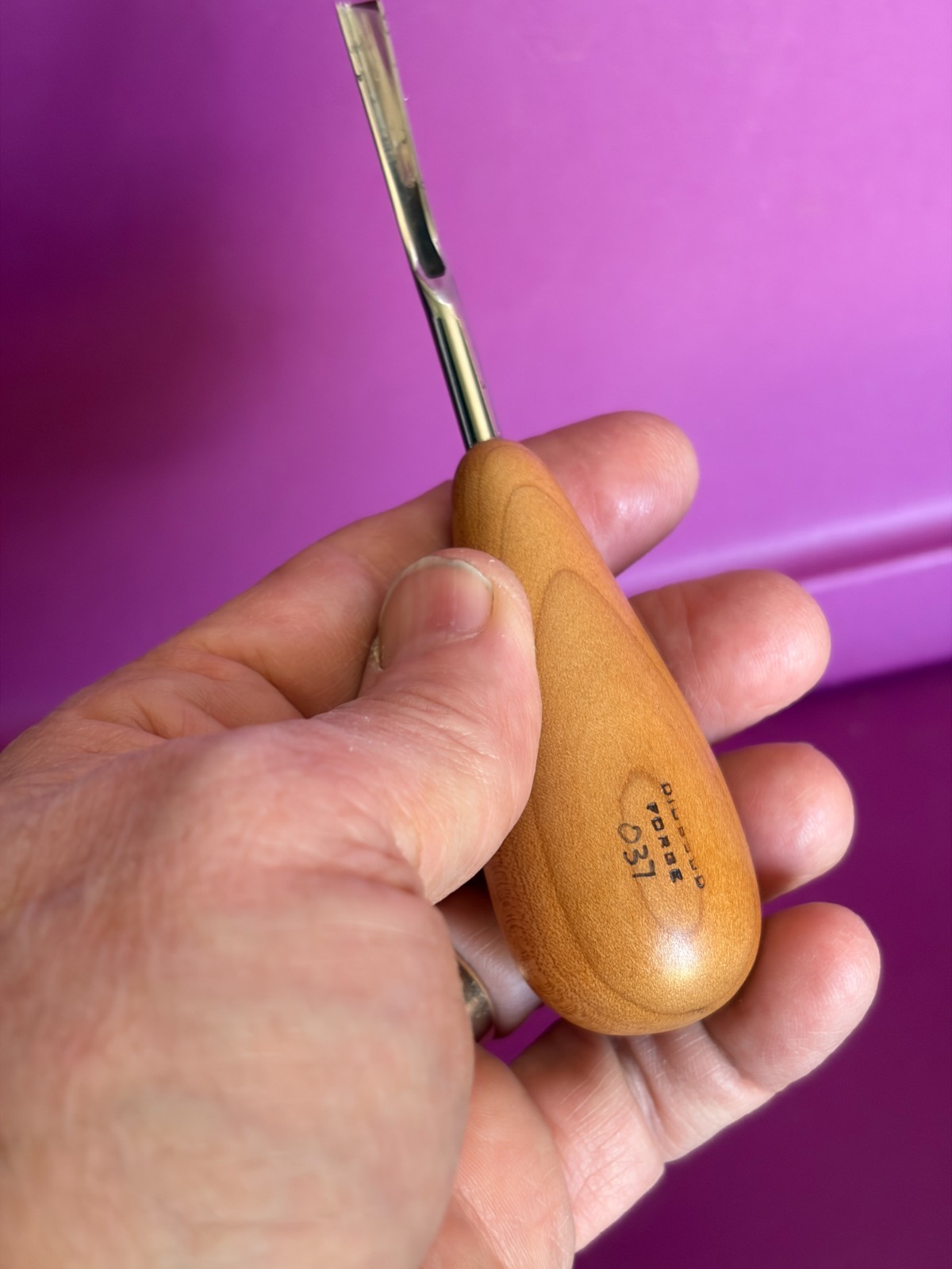 RARE Diobsud Forge 3/16" Wide No. 43 Short Bent 5mm V-Tool In VGC!