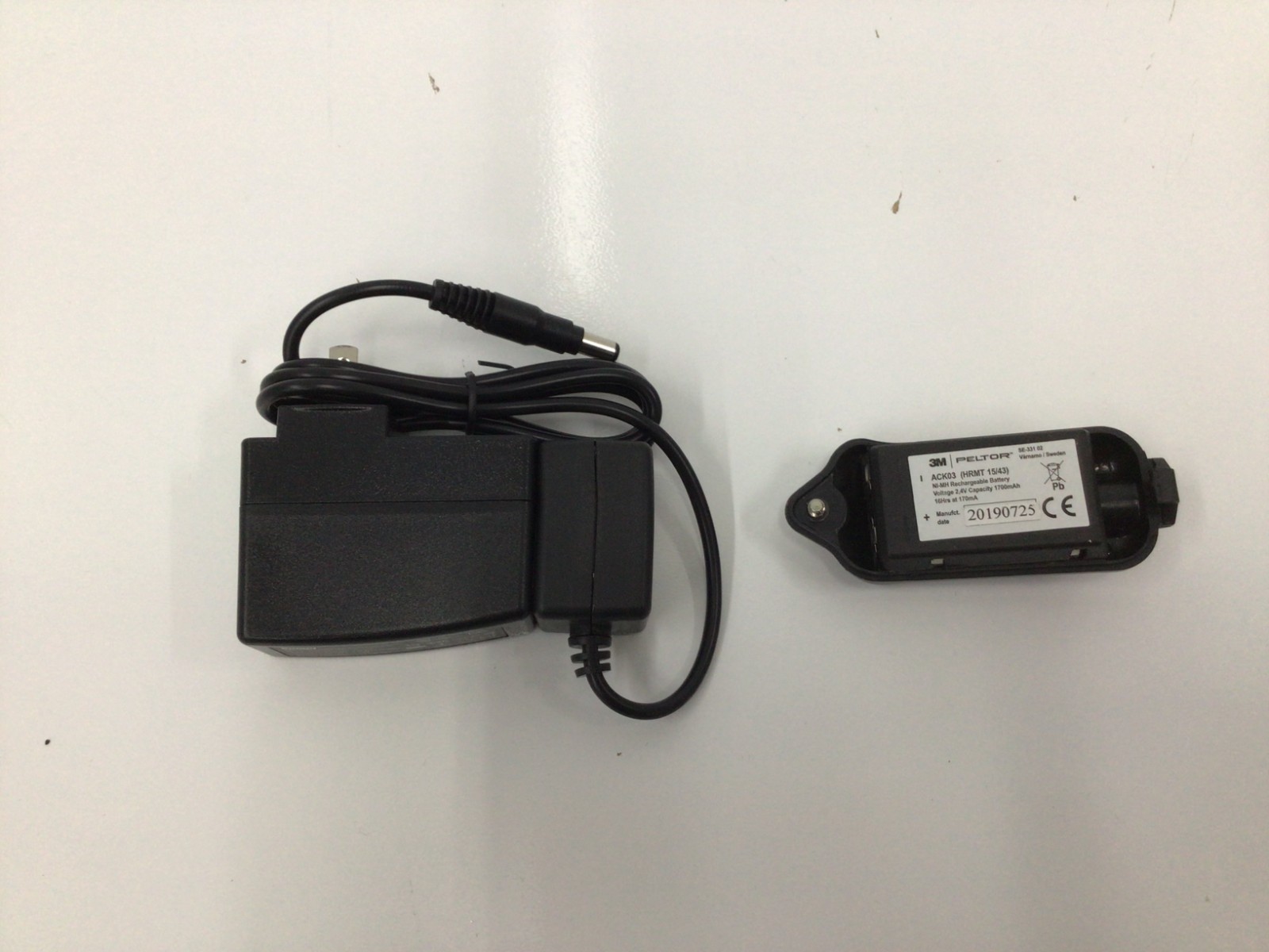 3m Rechargeable Battery Pack and Charger 88009-00000 3m 88009-00000