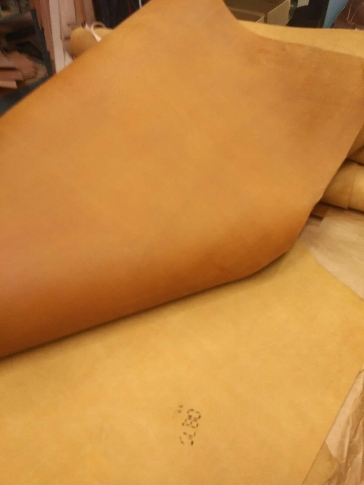 5/6 OZ COW CRAZY HORSE LEATHER Crafts/Tooling/COLOR TOBACCO 12''X12''/ 12''X24''