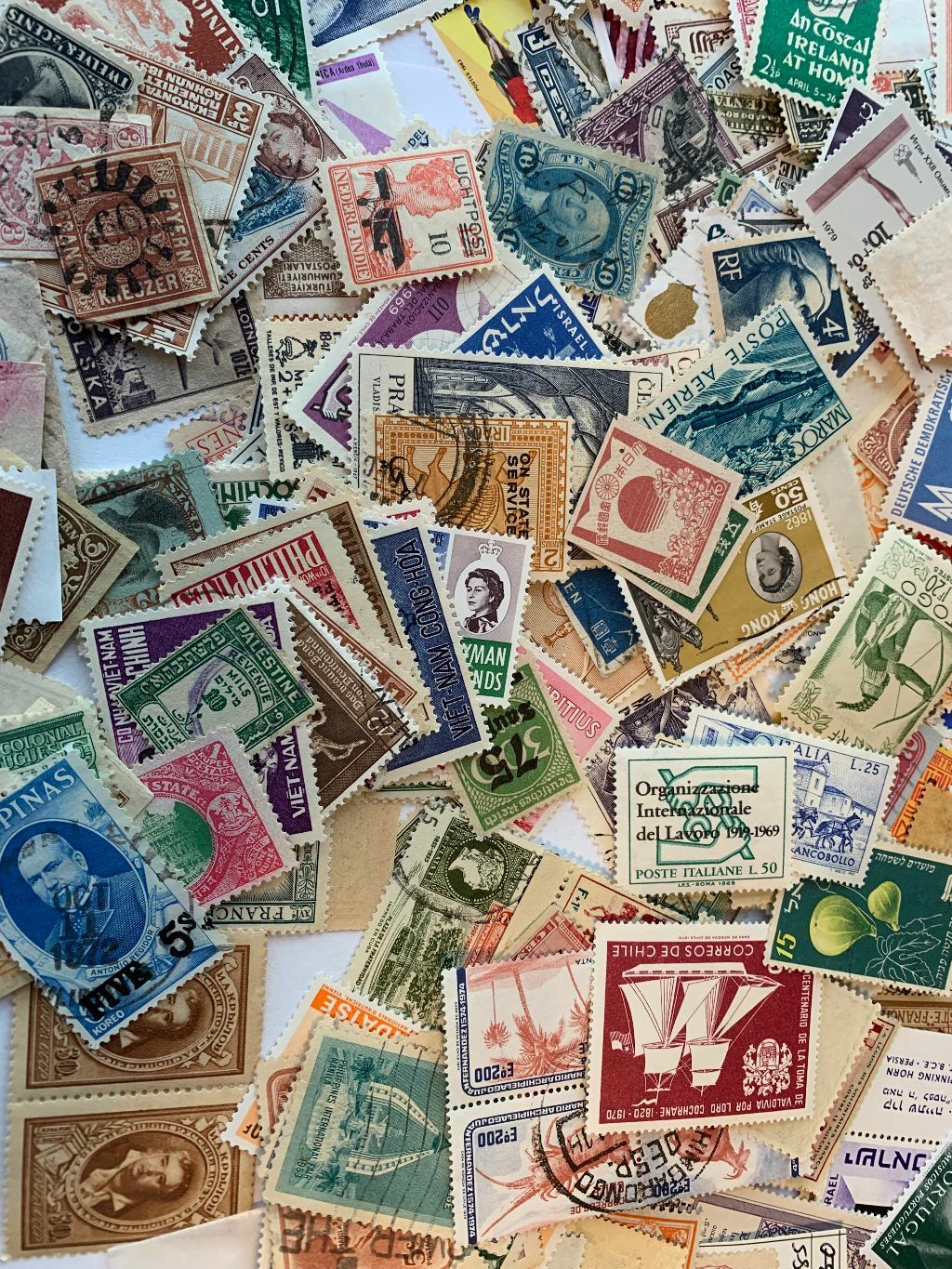 200 Worldwide Stamps Off Paper