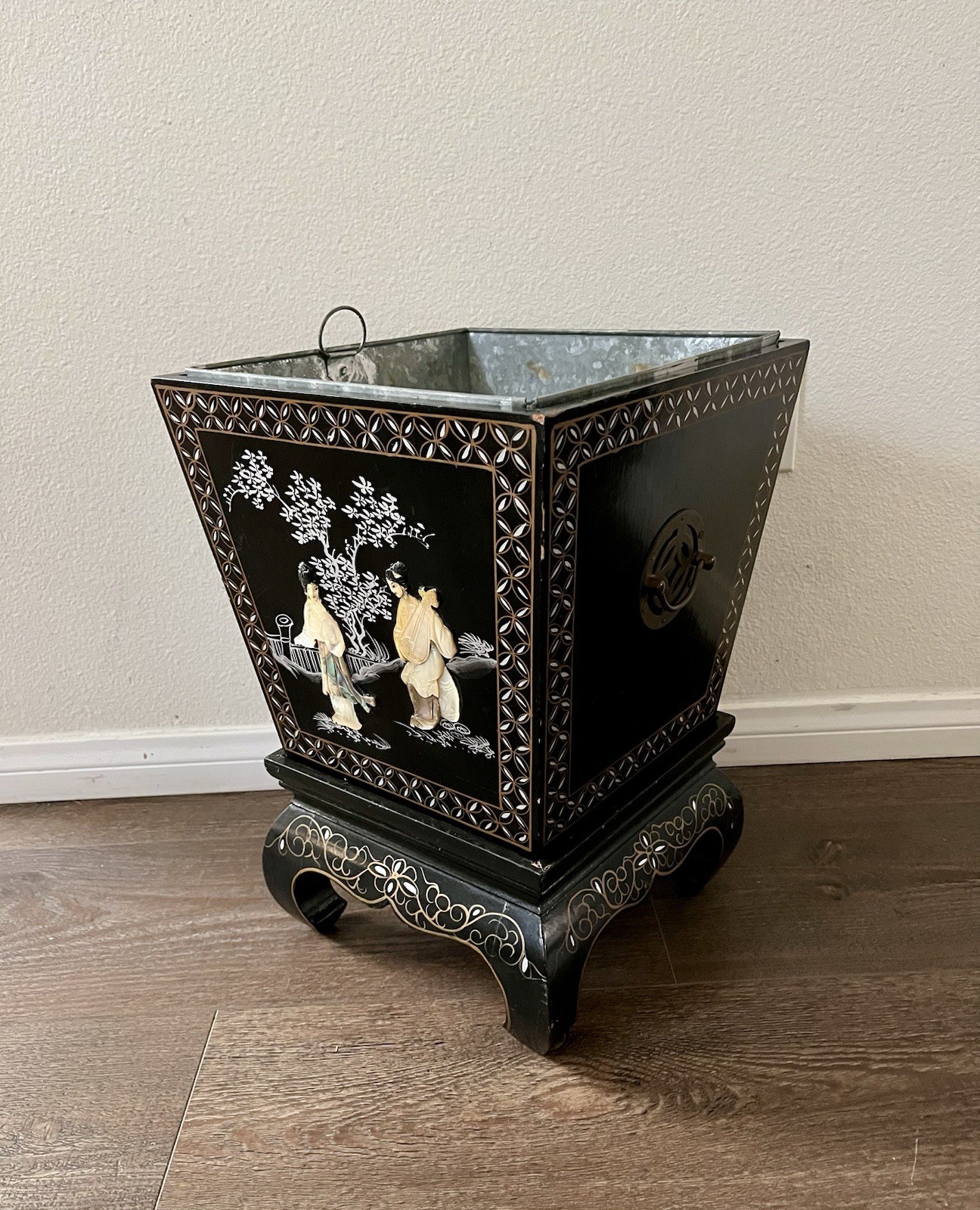Chinese Black Lacquer Planter/bin/trash Can With Mother-of-pearl Figures 17”