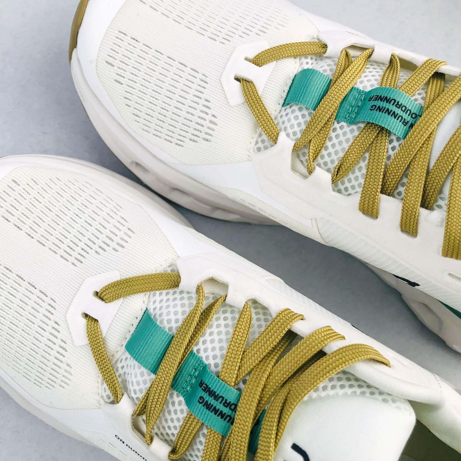 ON Cloudrunner 2 Green Running Shoes Support Cushion Superfoam Sneakers US 6-9