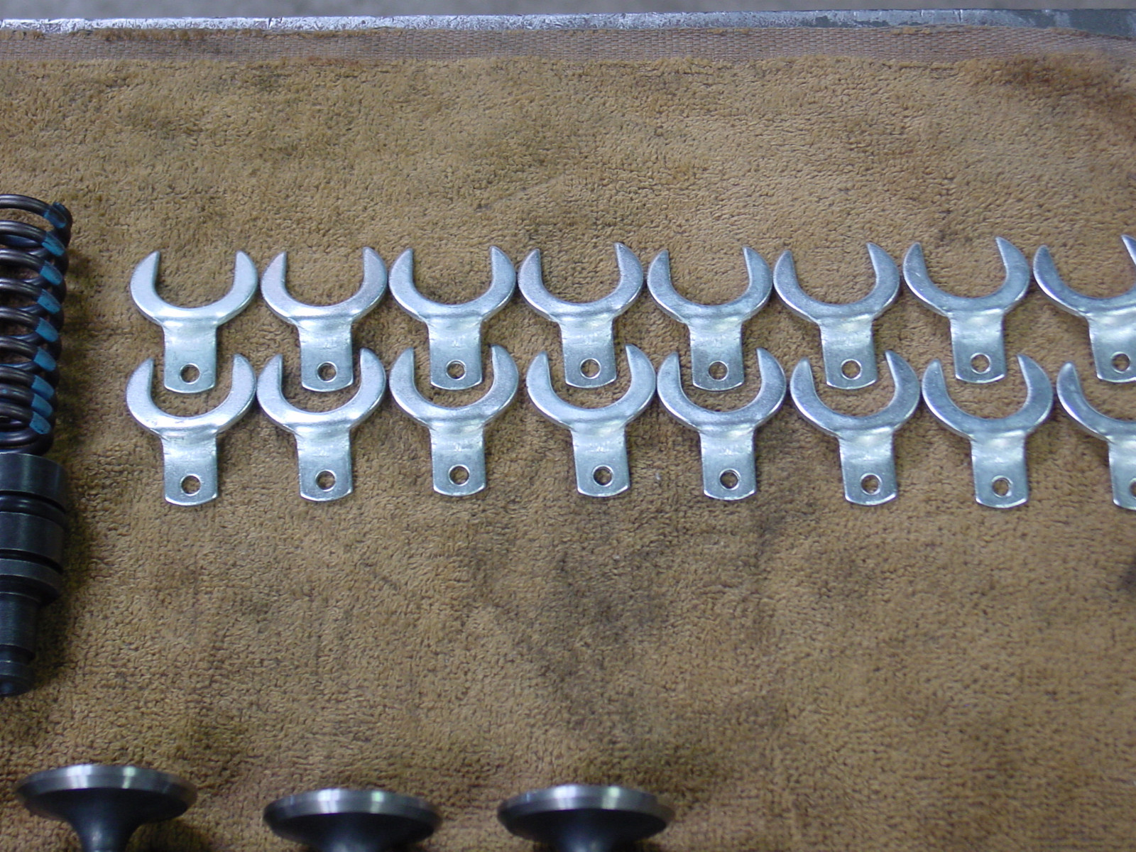 16 Ford Mercury flathead 221 239 255 new valves guides retainers keepers clips