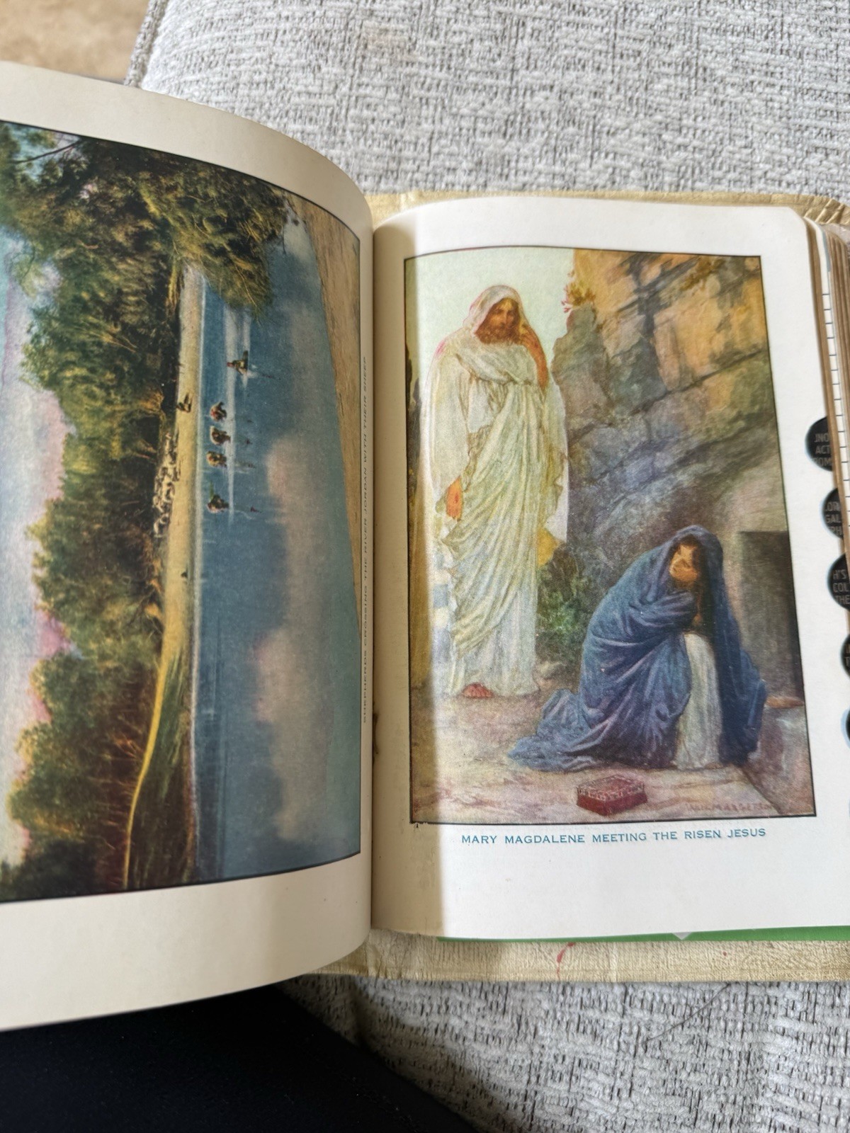 Vintage Bible Embossed Shepherd Scene Tan Gold Lettering Illustrated Maps