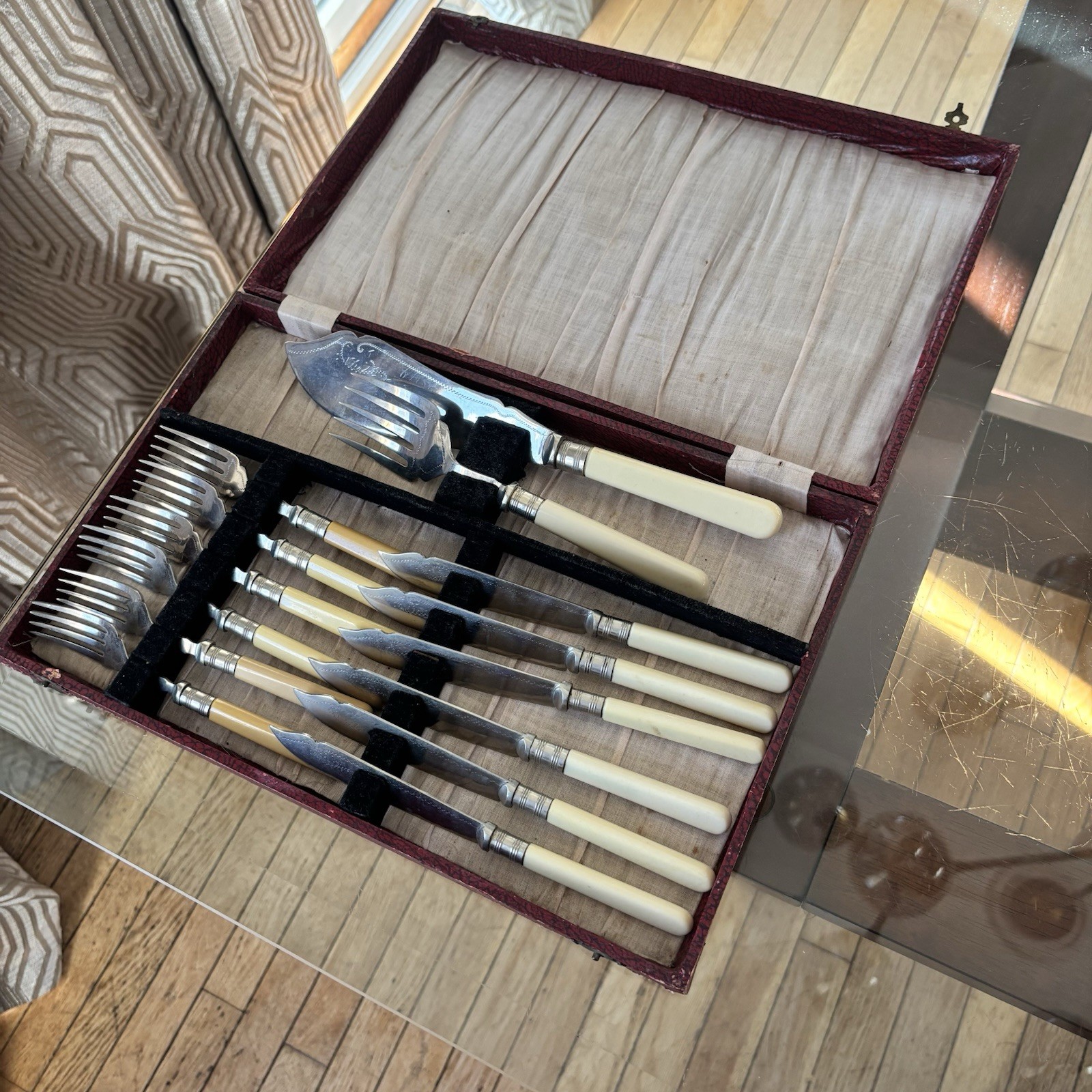 Sheffield Bakelite Stainless Steel 14 Piece Fork Knife Serving Set Original Case