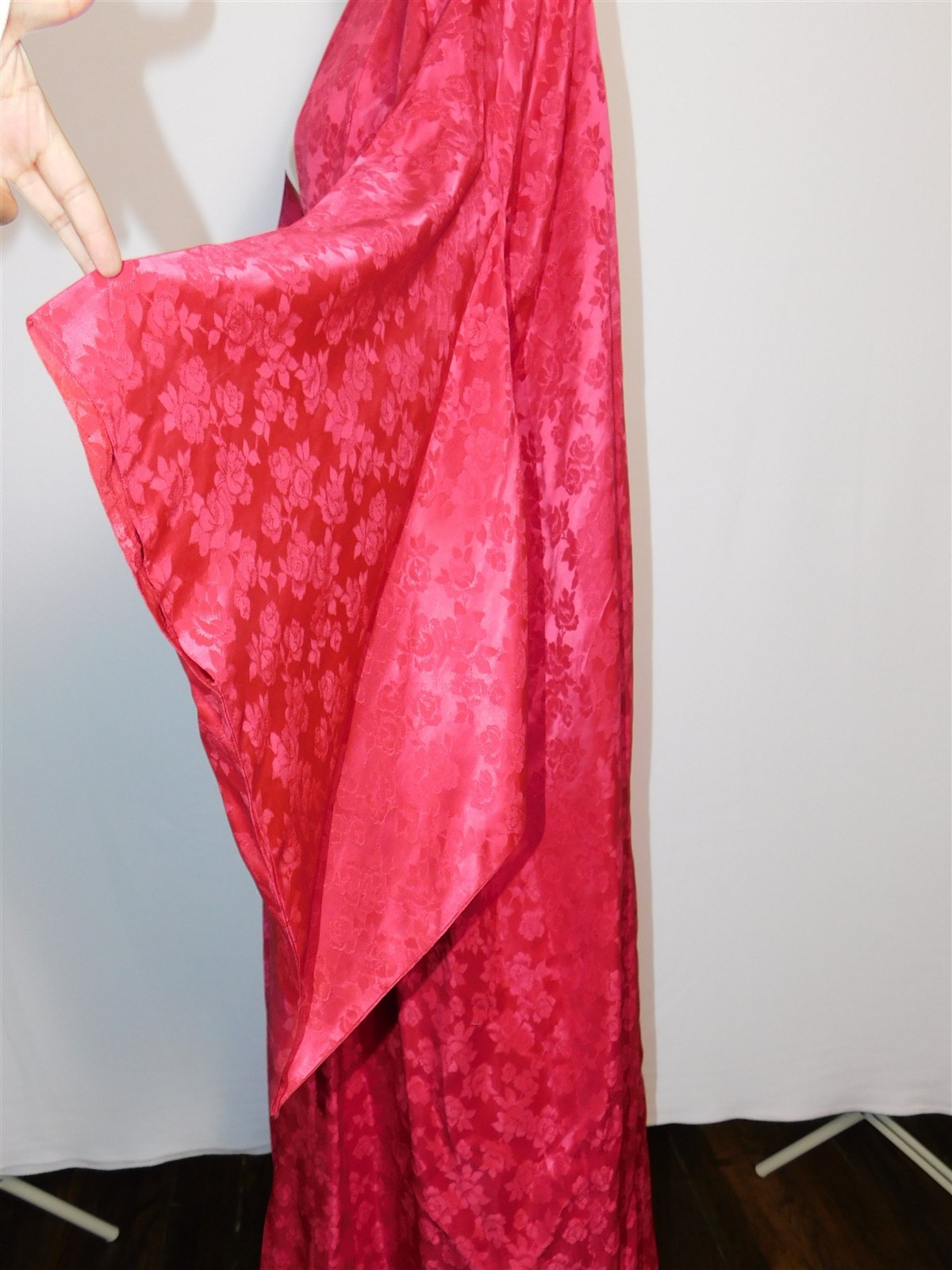 Vtg Womens Fuchsia Pink Floral Silk Damask Full Length Kimono Robe Nightwear