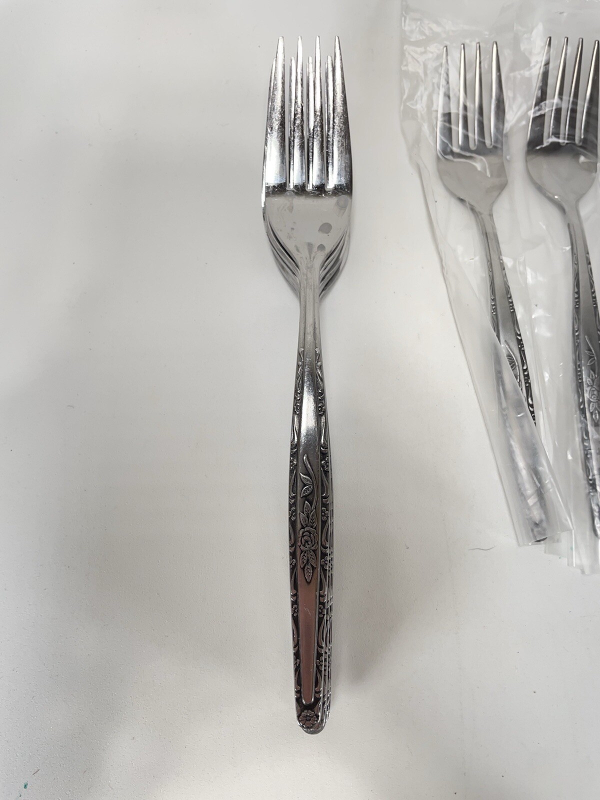 Interpur Single Rose Flatware Stainless Steel Korea 36 pieces 7 sets