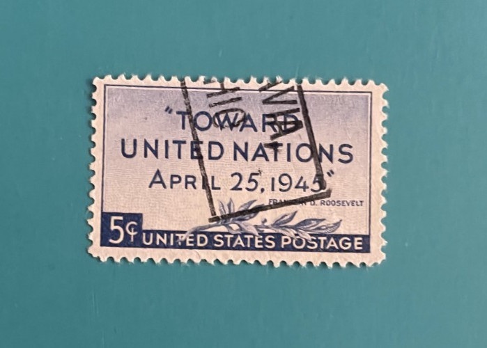 US Stamp 1945  5¢ "Toward United Nations,"  Used Scott #928