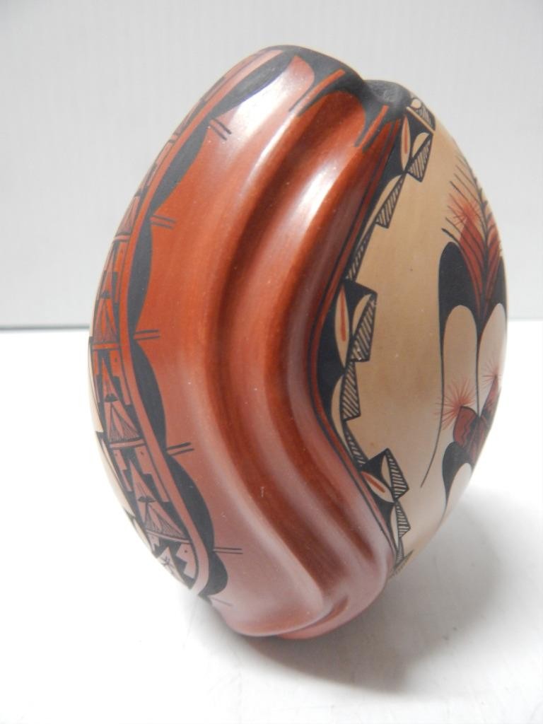 SHOWY VINTAGE JEMEZ PUEBLO INDIAN POT VASE FORM POTTERY - DORY SANDIA