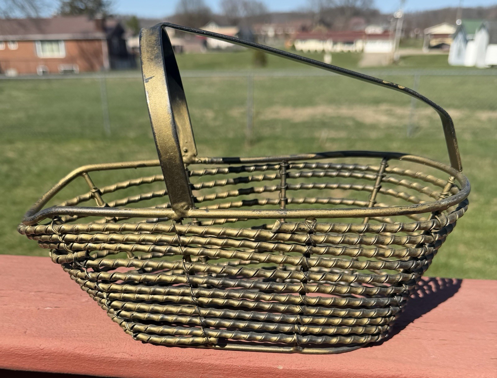 French Brass Finish Metal Twisted Or Rope Texture Wine Bottle Caddy  10.5”L