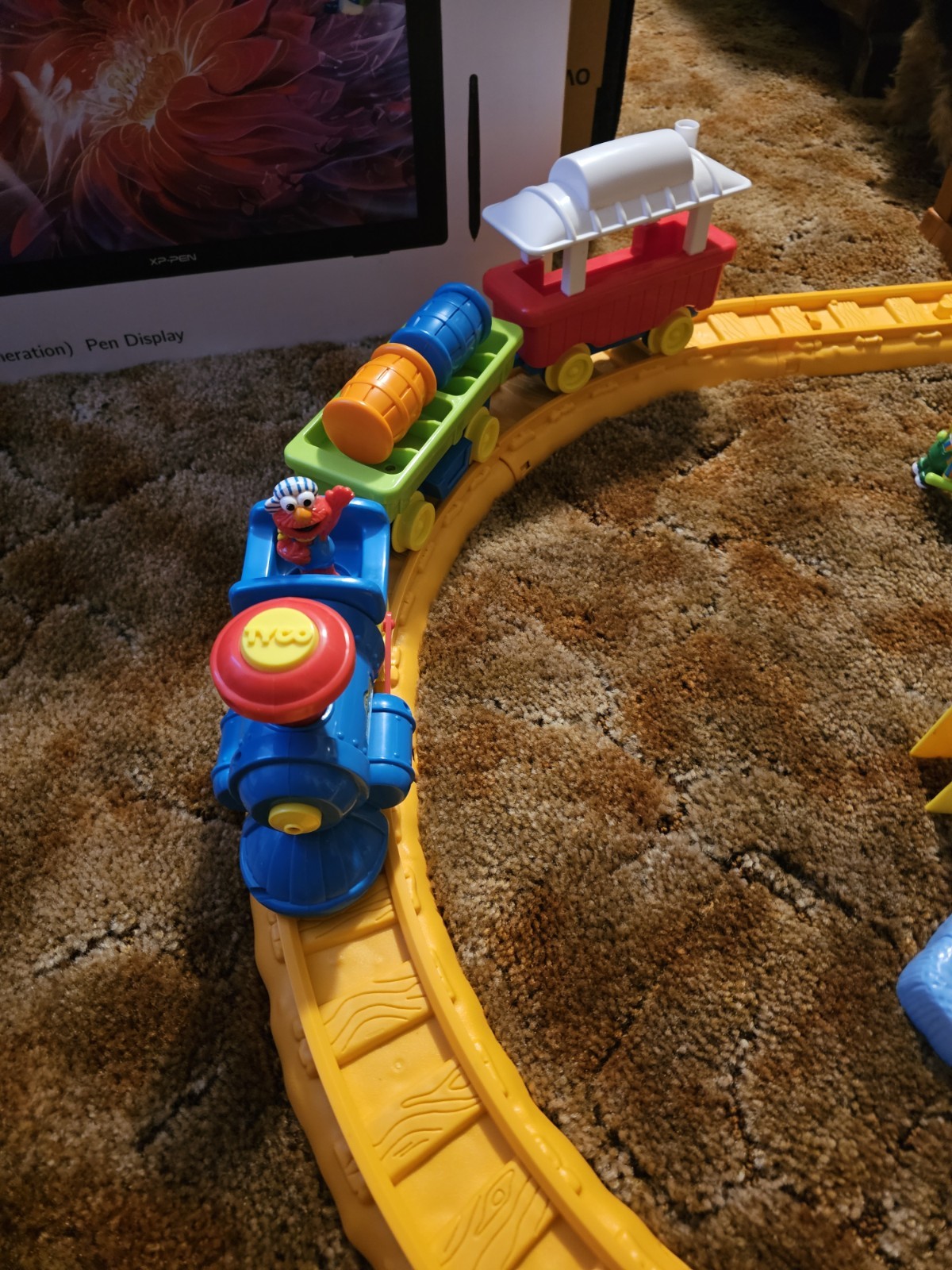 Sesame Street Elmo’s Radio Control Railroad 30 Piece Set