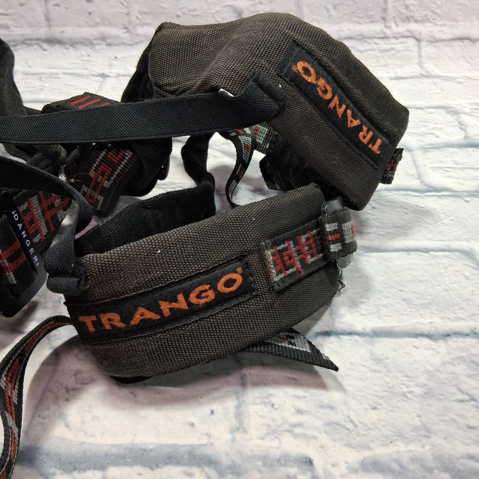 Trango Peak Climbing Harness Adult Size Small Outdoor Rock Climbing Gear