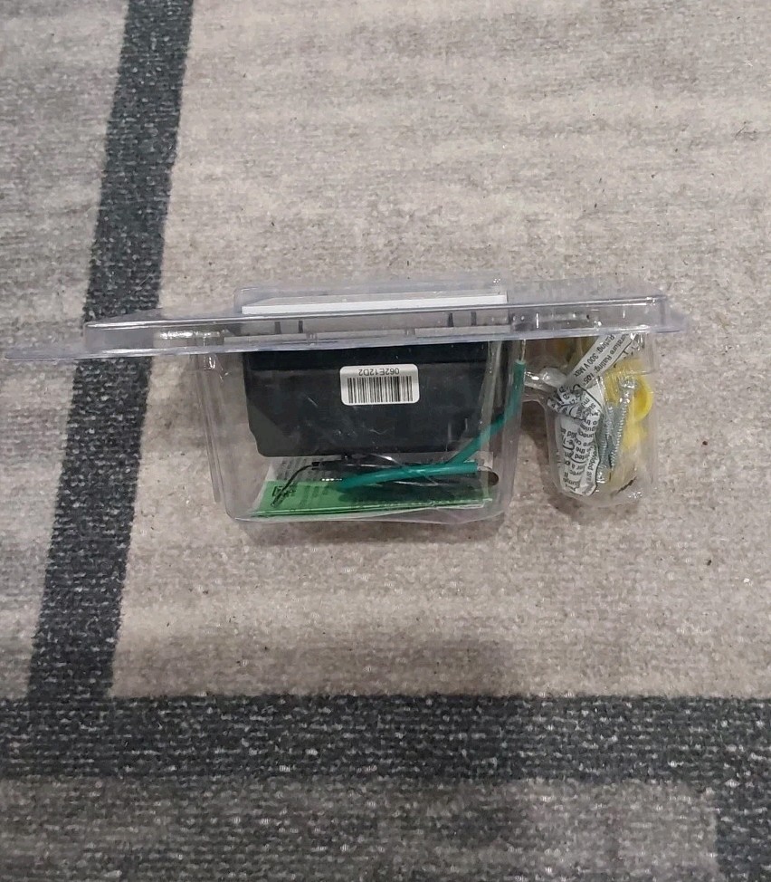 Lutron Caseta PD-6WCL-WH-R Lighting Dimmer Switch NEW SEALED N