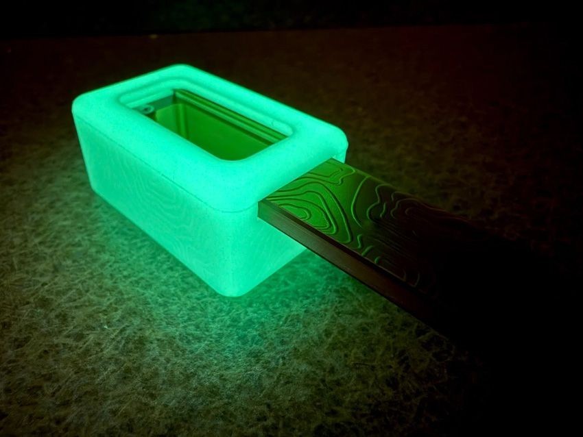 Maratac Tiny Ultem Box Silicone Holder Glows In Dark Dual-Locking Ball Detents