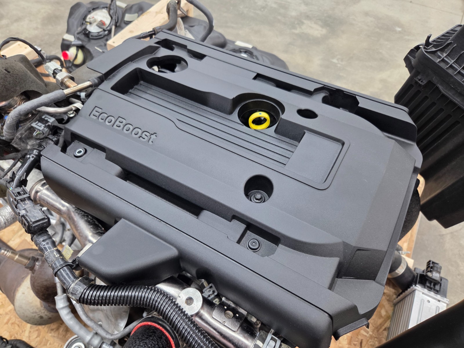 2017 Mustang EcoBoost 2.3L TURBOCHARGED Engine & 6 Speed Auto Trans Turn Key 53k