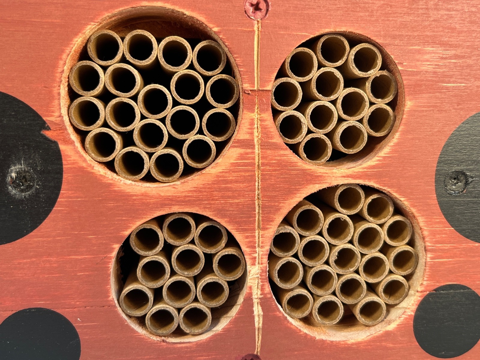 New Open Box Welliver Mason Bee House Ladybug Design, Cedar, Paper Tubes