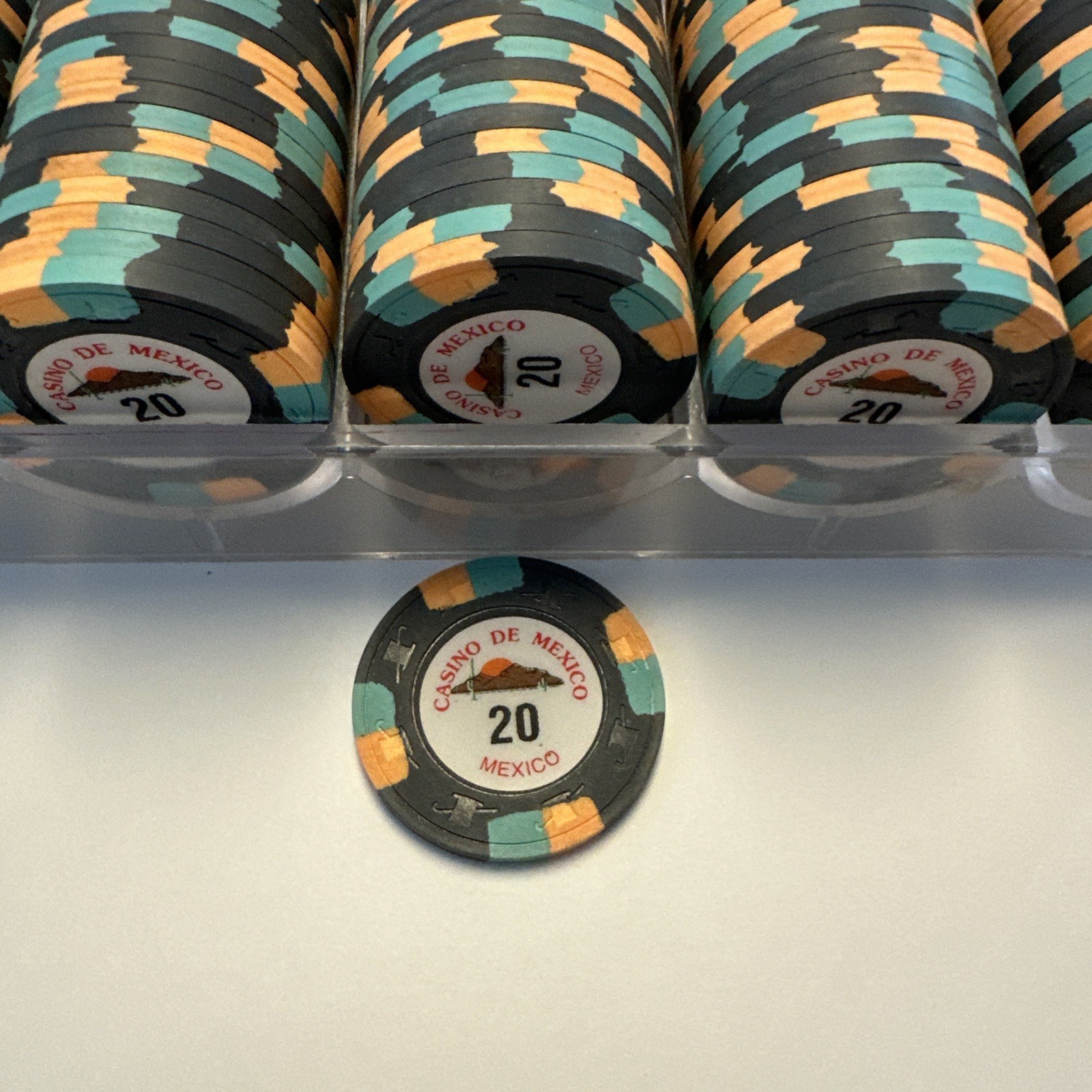 Casino Chip $20 Casino De Mexico chip count 99￼