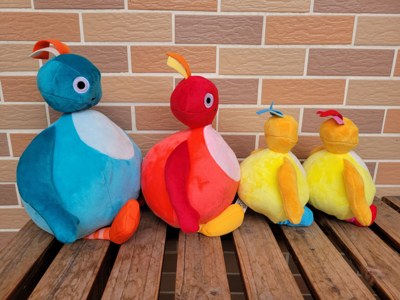 New Twirlywoos Chickedy Chick Toodaloo BigHoo 4pcs Plush Toys