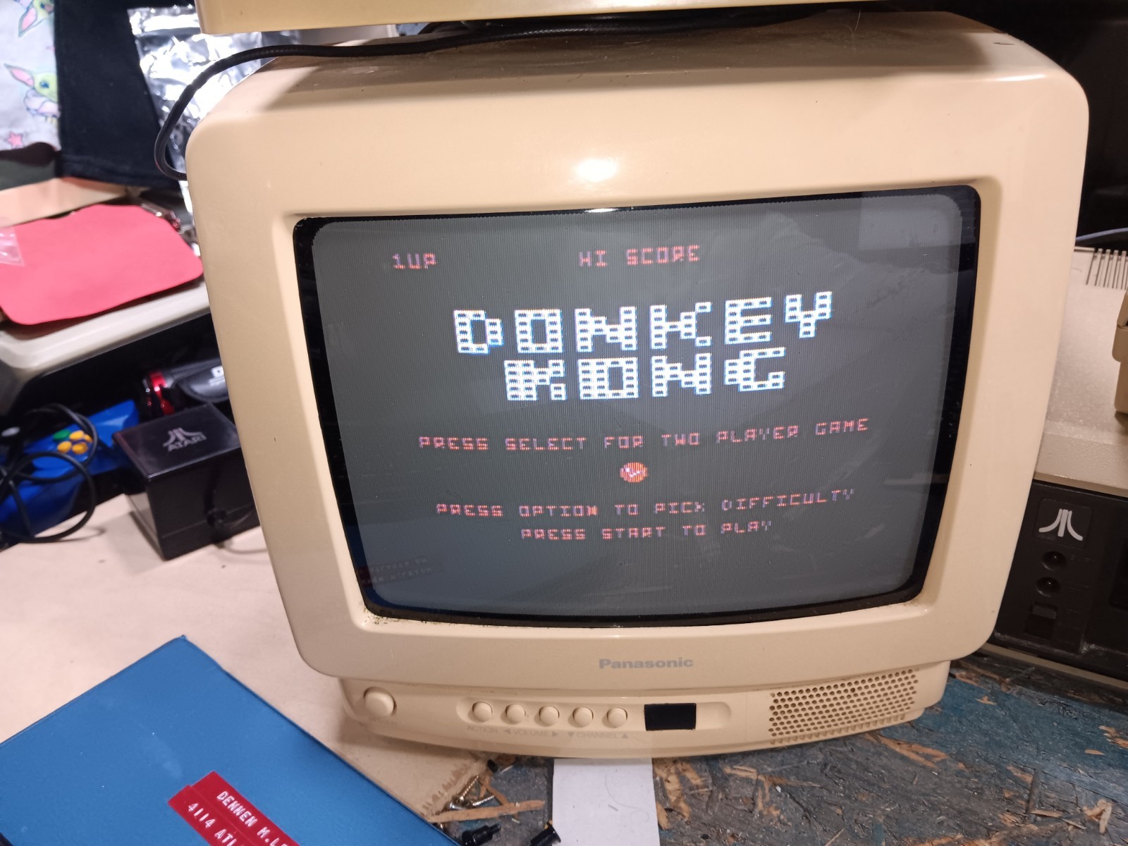 Atari 800 BAREBONES Motherboard-FULL RAM-GAMES-BASIC & MONKEY II-GOOD-SEE ALL