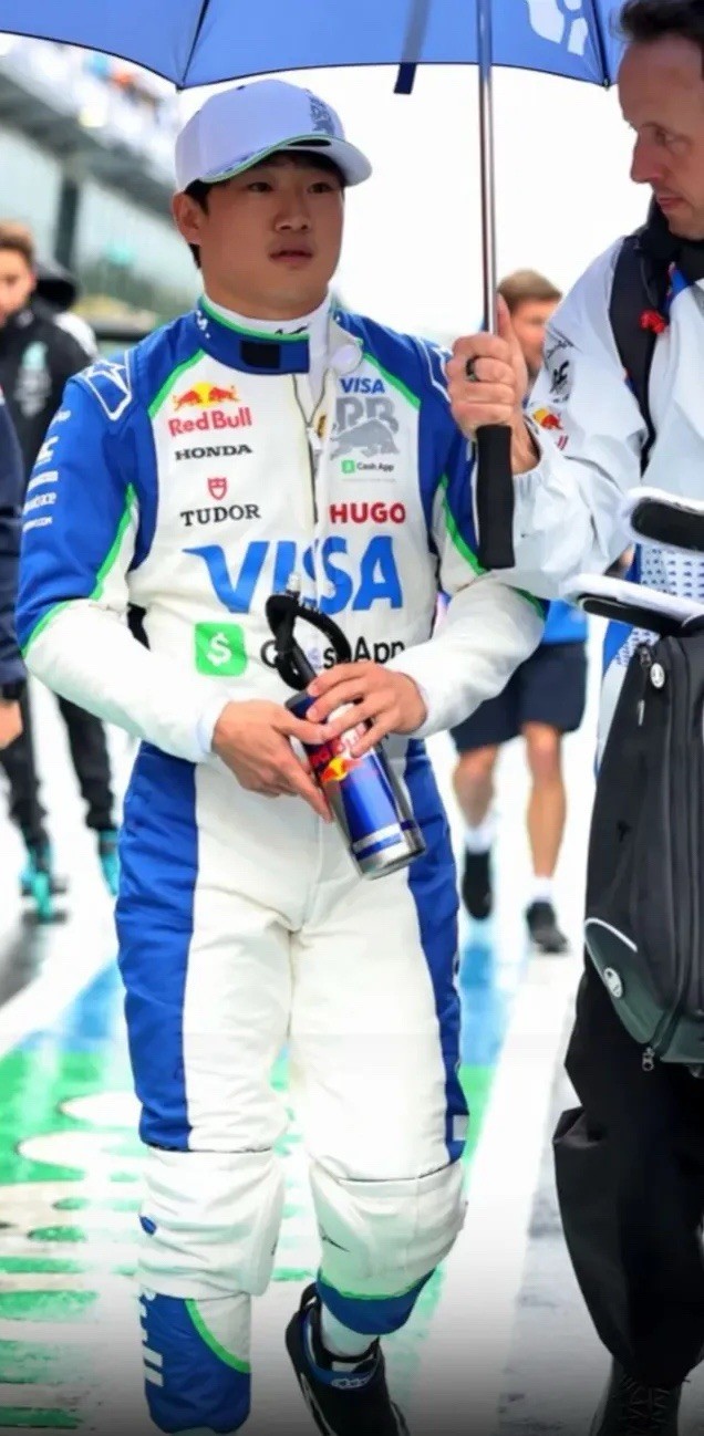 RED BULL RACING PILOT EDITION BOTTLE