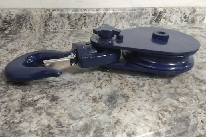 B/A Products Co. 6I-8T8 5/8 In; 3/4 In Compatible Rope Dia Snatch Pulley Block