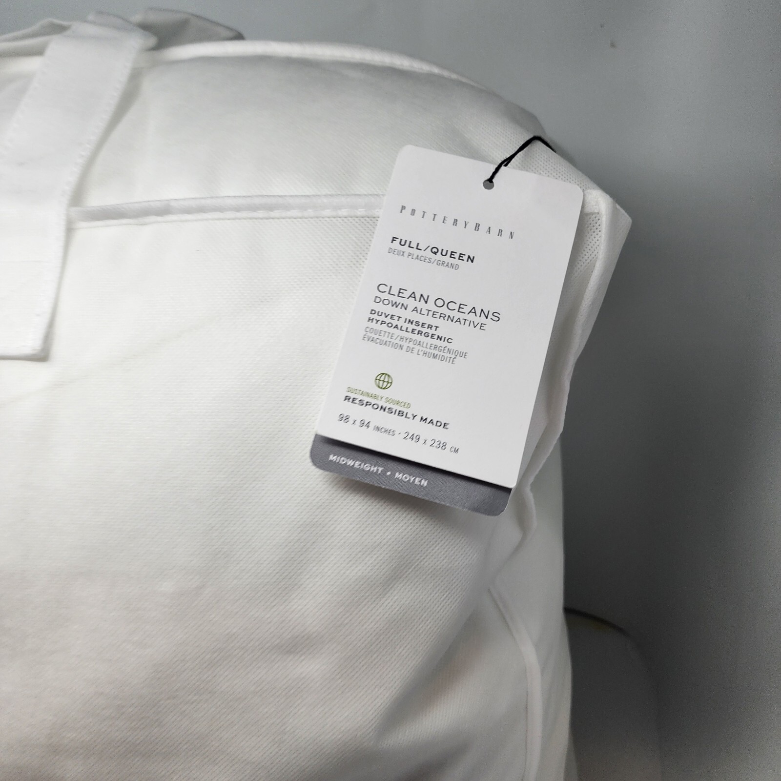 Pottery Barn Clean Oceans F/Q Down Alternative Duvet Insert Hypoallergenic Queen