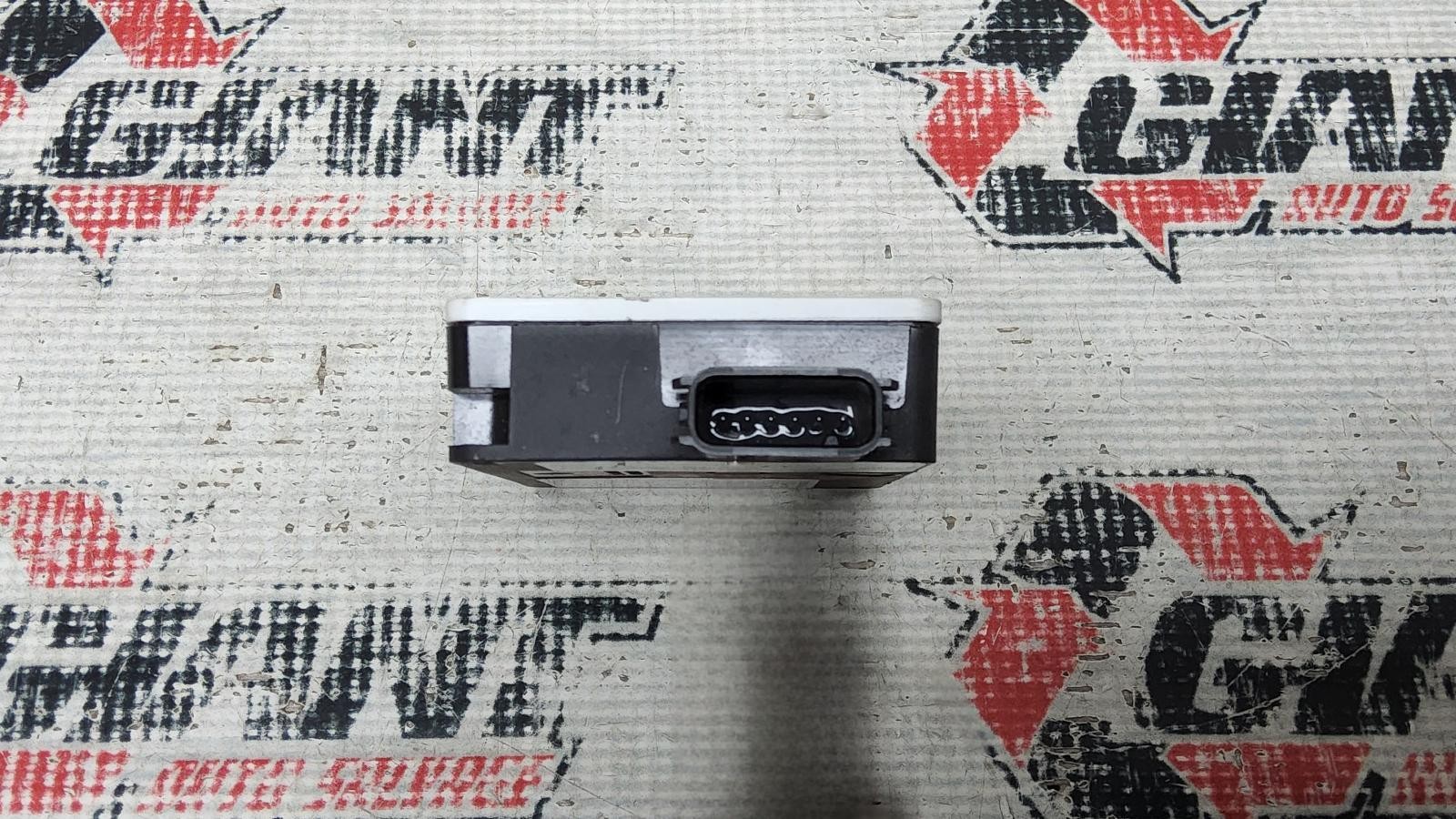 18 19 MERCEDES GLC300 REAR BLIND SPOT RADAR MODULE OEM A0009052504