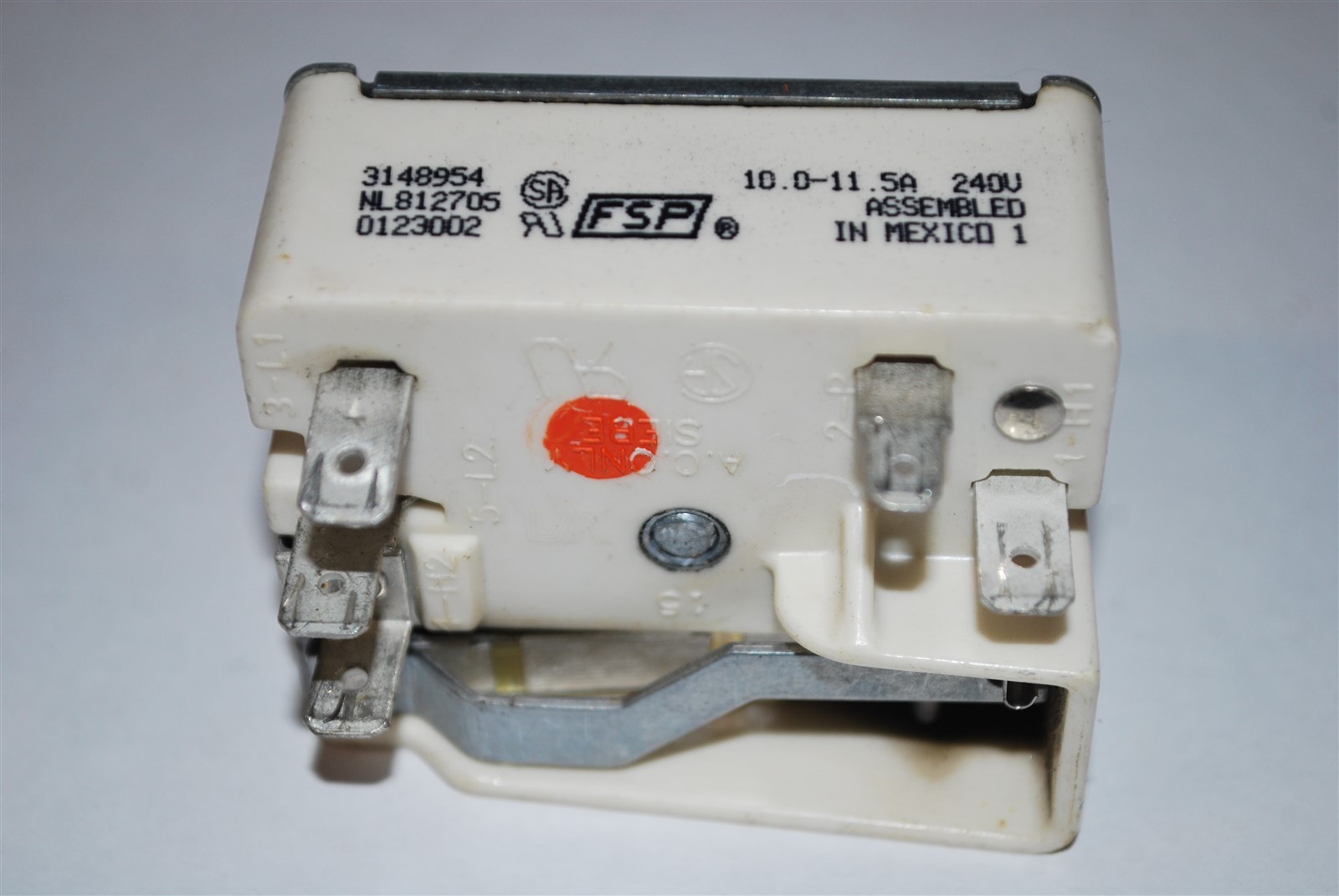 WHIRLPOOL KENMORE MAYTAG Range Oven Surface Element Switch 3148954 or NL812705