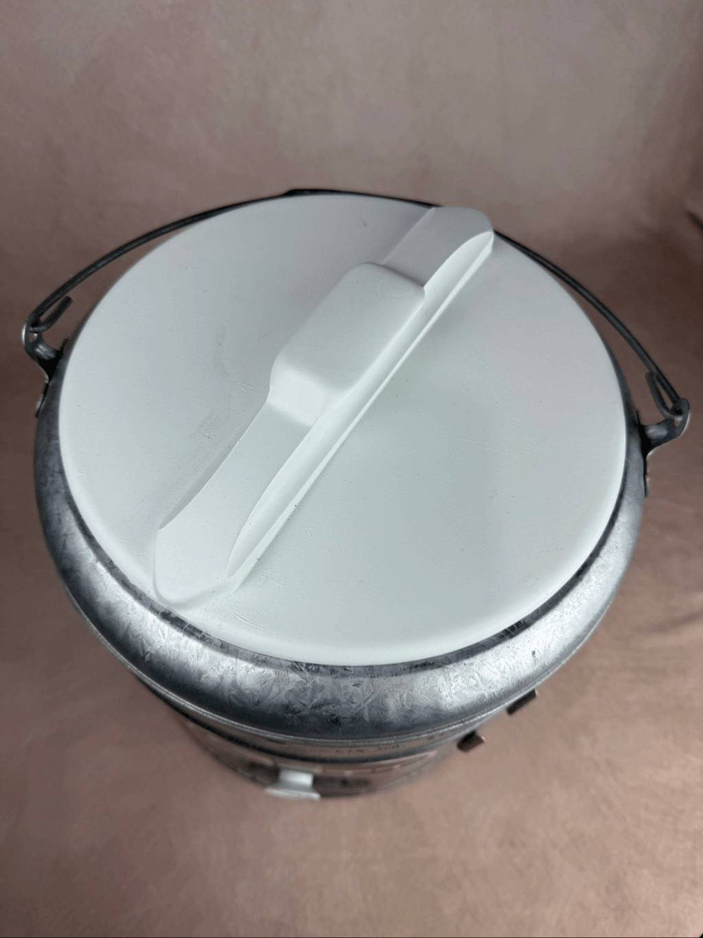 Vintage Gott Galvanized Metal 2 Gallon Water Jug Cooler Silver NOS