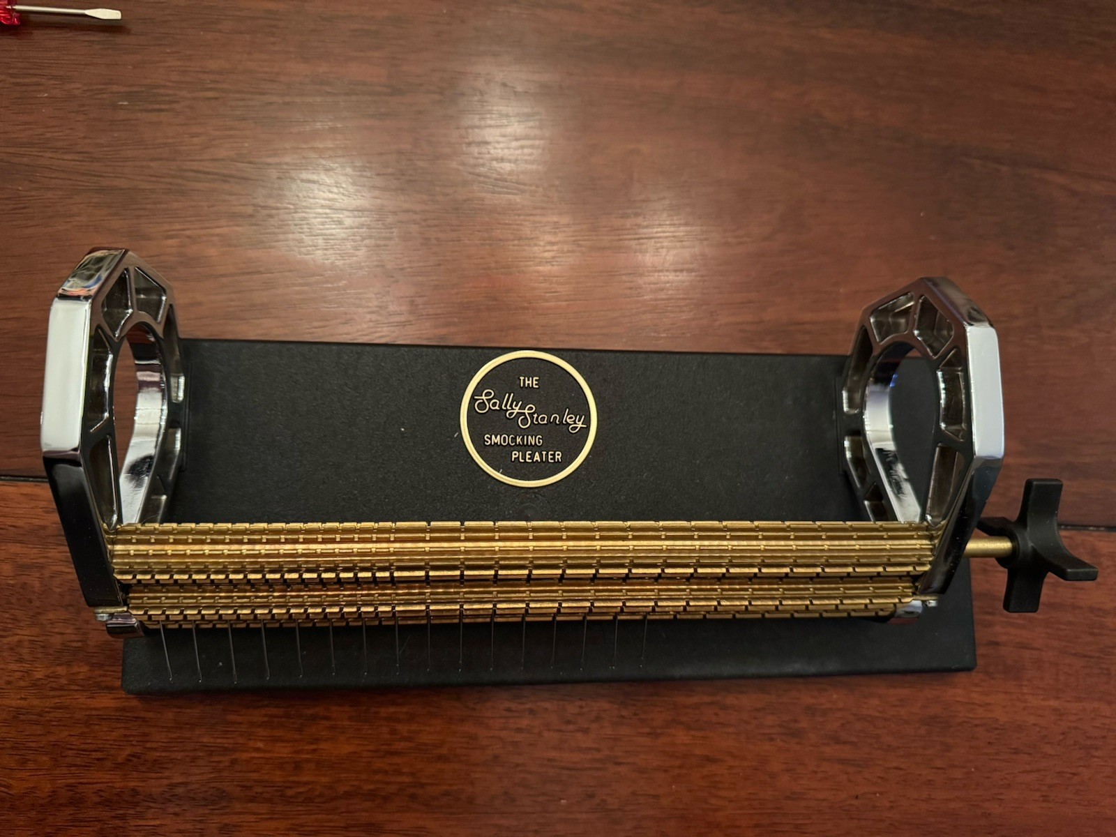 24 Needle Sally Stanley Smocking Pleater w/ All Accessories & Case South Africa