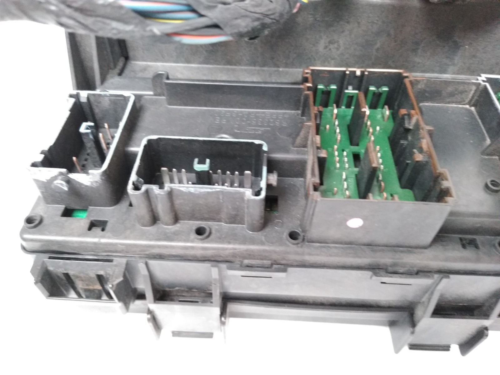 04692300AB Dodge 2009 Nitro Jeep Liberty Fuse Box Integrated TIPM TEMIC OEM H75