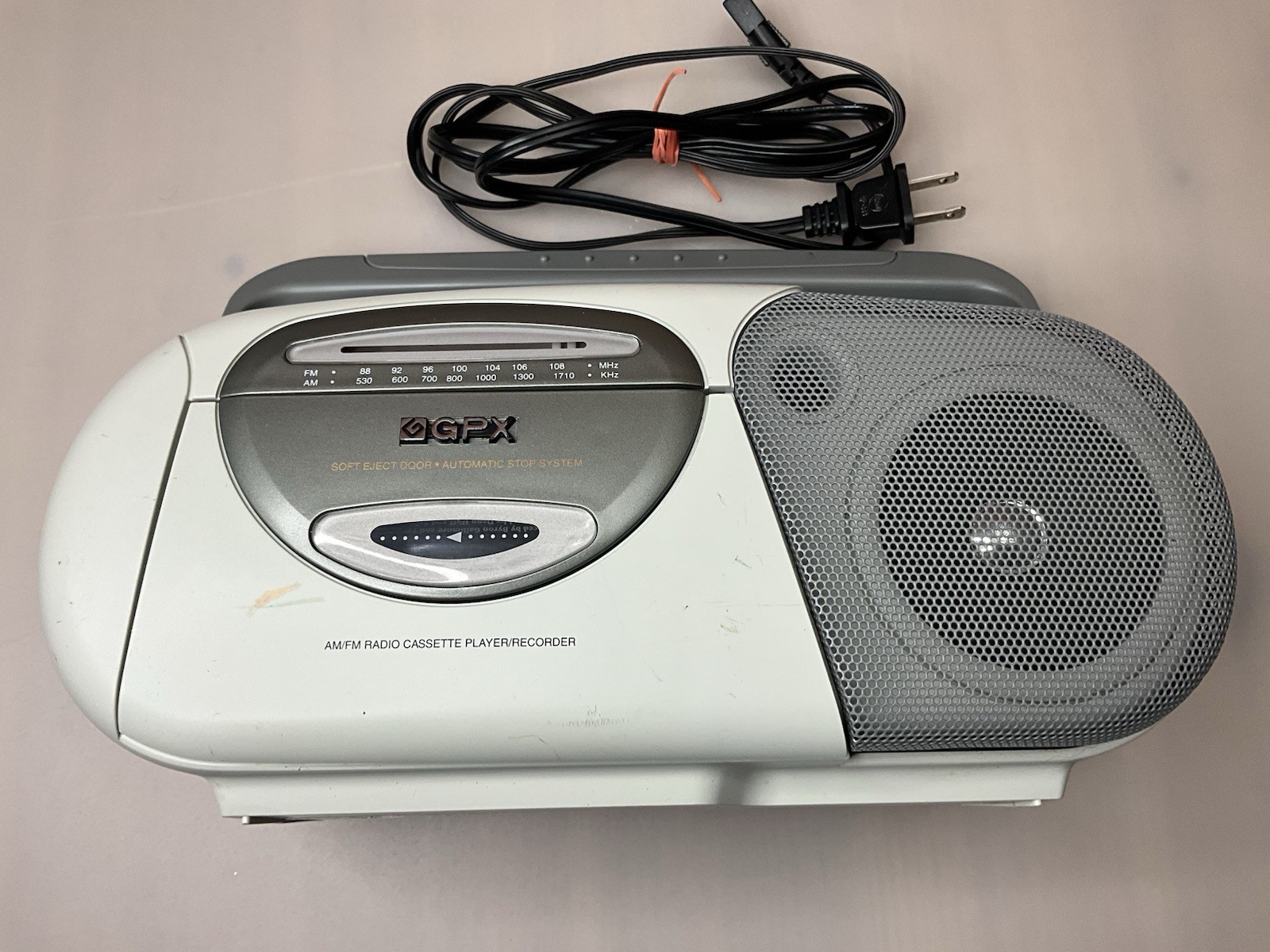 GPX AM/FM Radio Cassette Player Recorder Boombox AC/Battery Tested Worksn