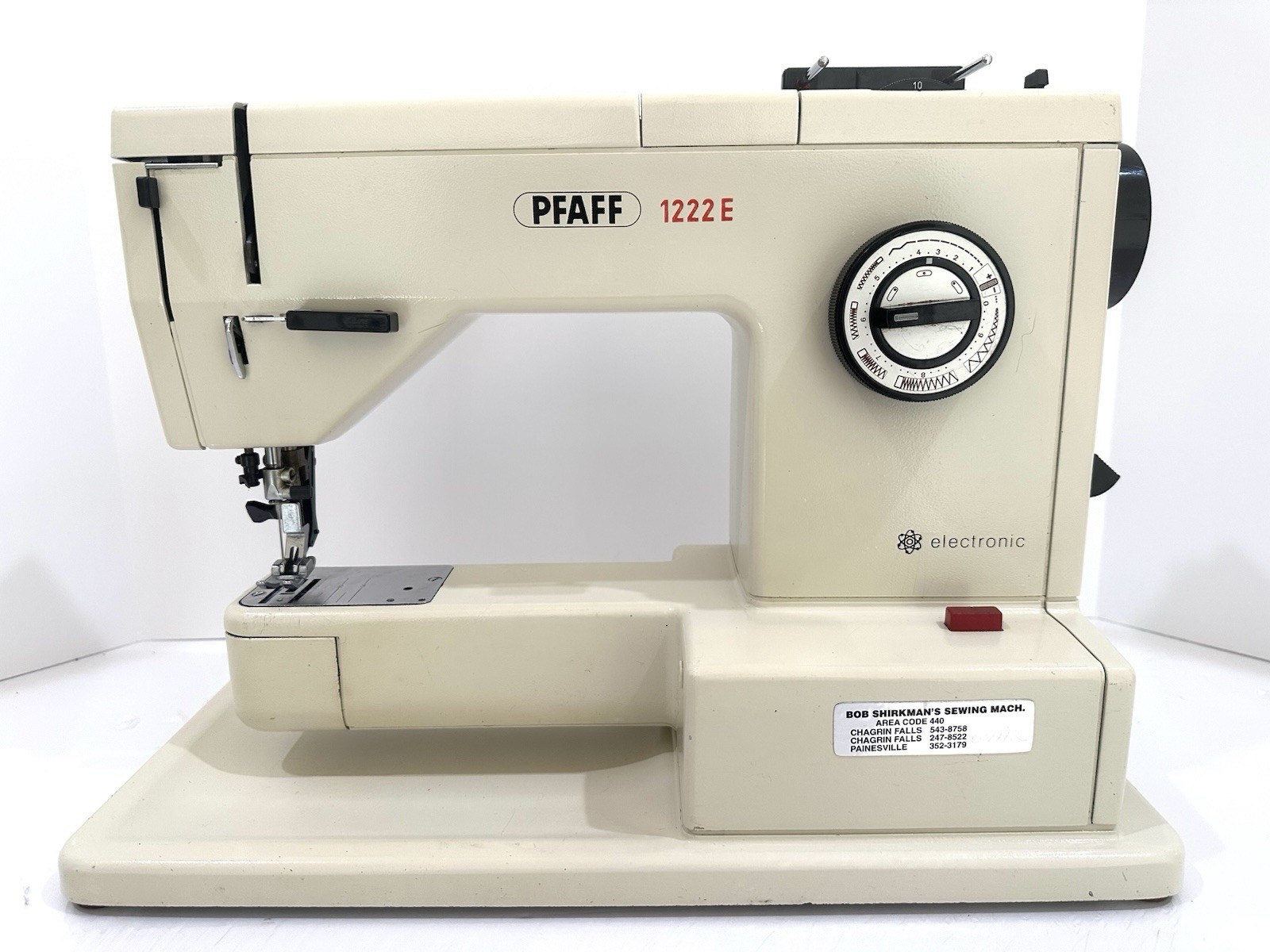 Pfaff Heavy Duty MetalSewing Machine 1222-E No Pedal or Cord -Parts Untested