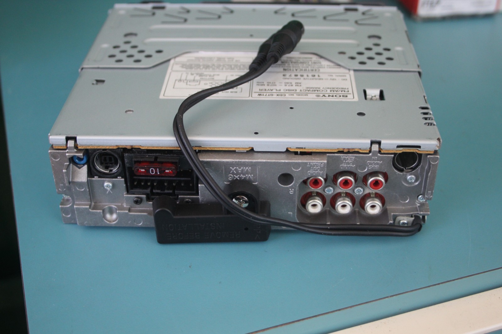 SONY CDX-GT71W CD RECEIVER IN-DASH RADIO + REMOTE + HARNESS NEW NO BOX