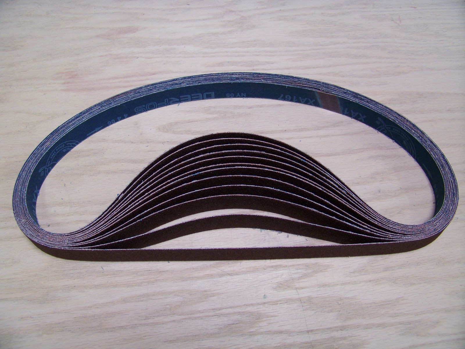 PREMIUM A/O, X-WEIGHT SANDING BELTS 1" X 42", 10 - PACK, 240-GRIT