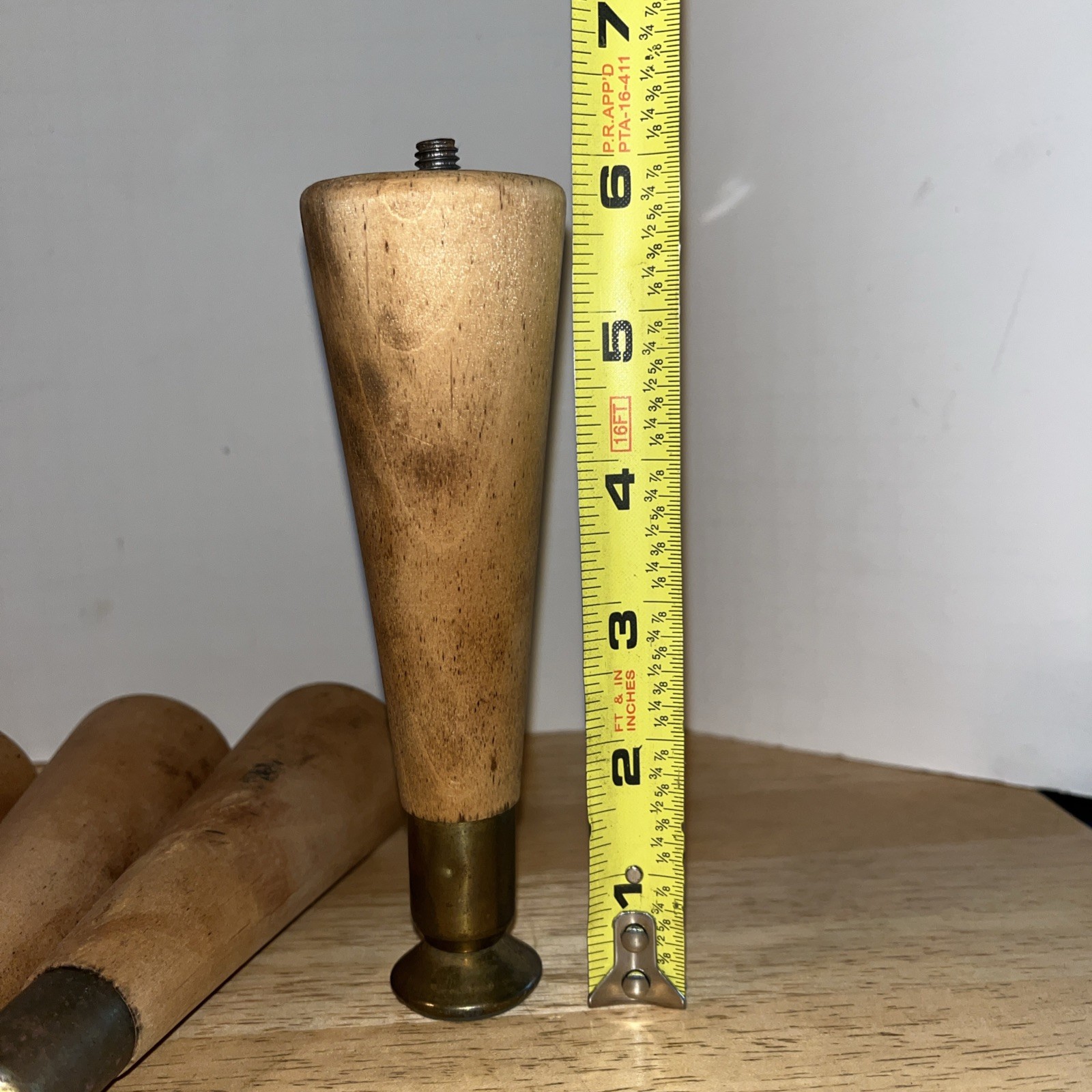Vtg Set Of 4 Mid Century MCM Tapered Gold Tip Wood Furniture Legs 4” Screw In