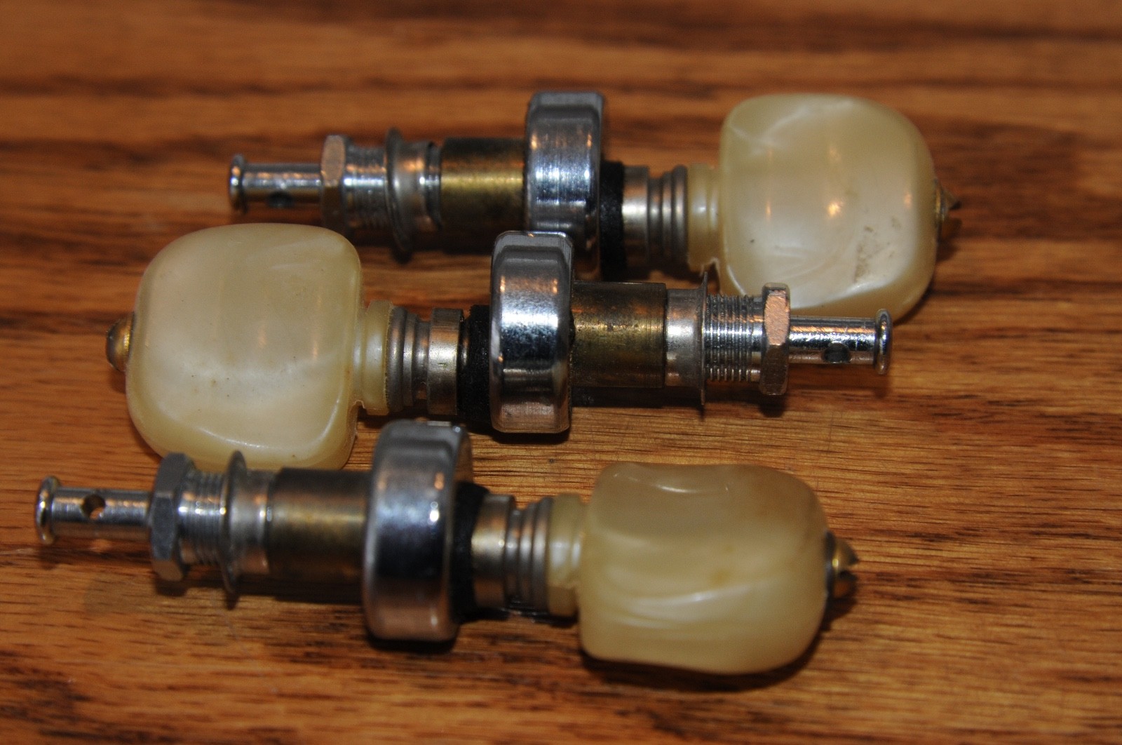 3 Three Geared Peg Tuning Knobs off Gibson Banjo Vintage Musical Instrument Part