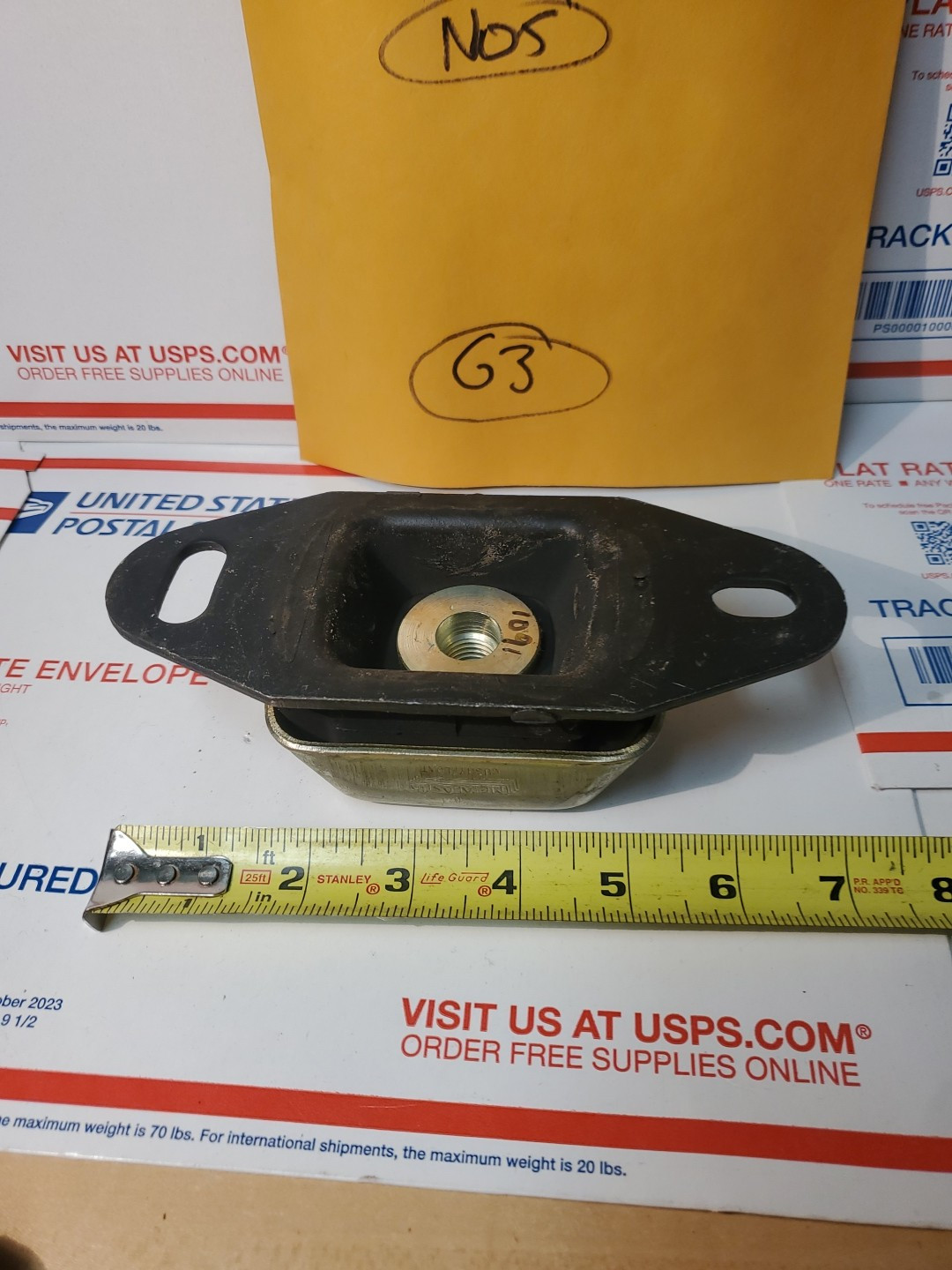 VOLVO PENTA TMD 22 ENGINE ISOLATER/ MOUNT #858161/846765 5321338-001 NEW, G2