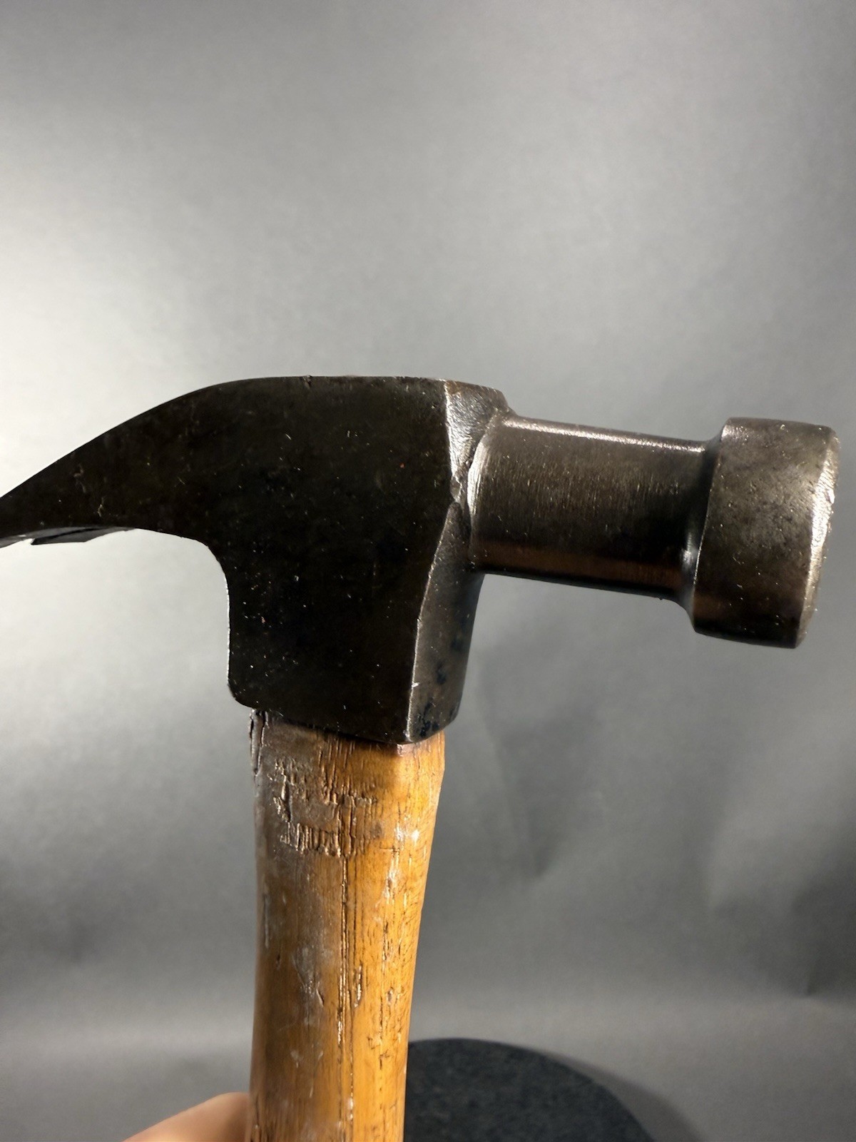 ZENITH MARSHALL WELLS Straight Claw Bell Faced Hammer. Attractive Condition.