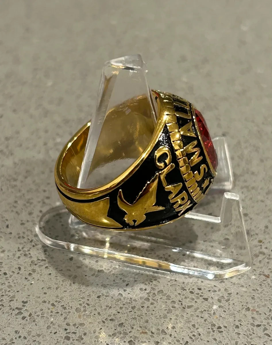 Superman Smallville red Kryptonite Class ring prop replica Tom Welling Clark