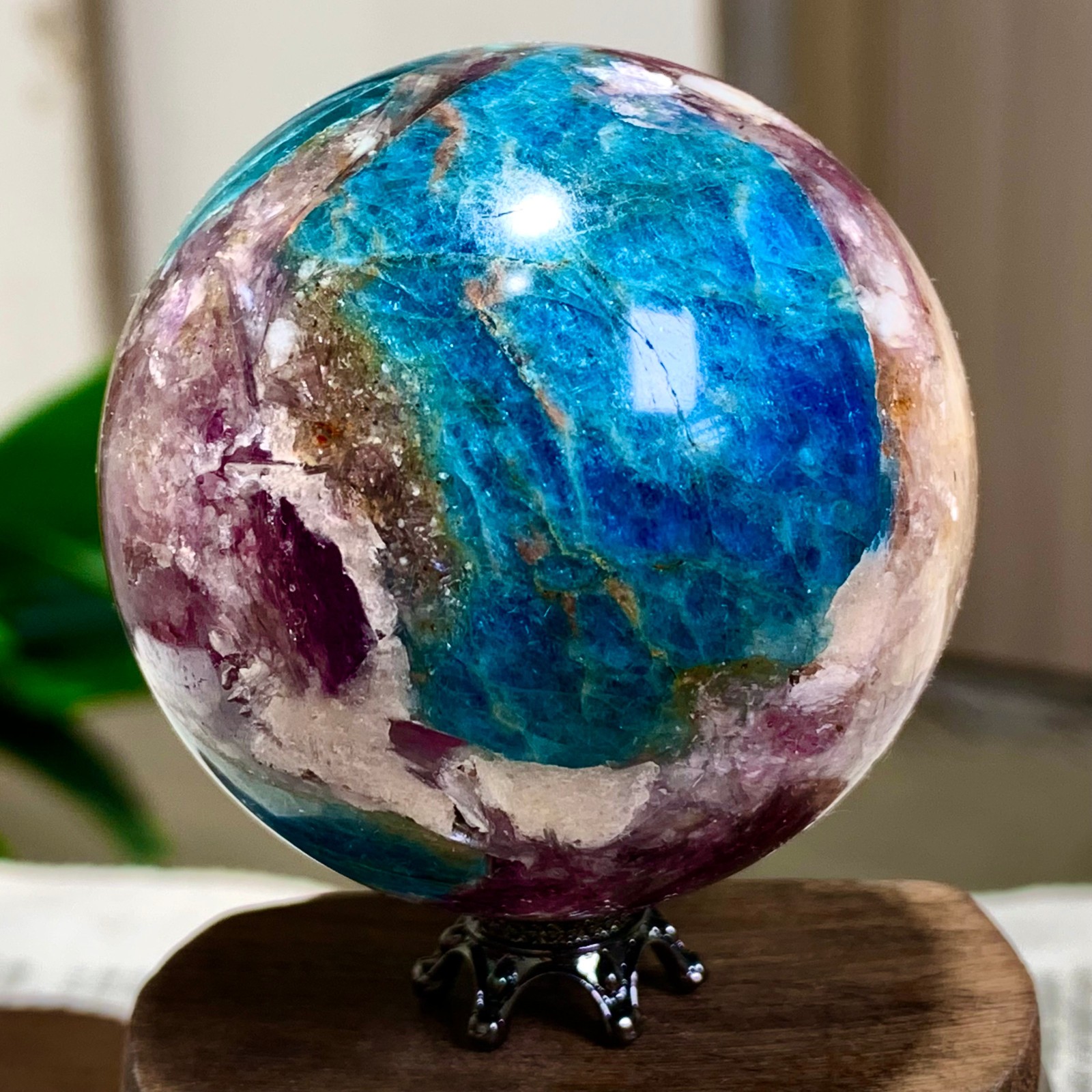 190G Natural Blue Aptite +Sun Stone purple lepidolite Sphere mineral sample