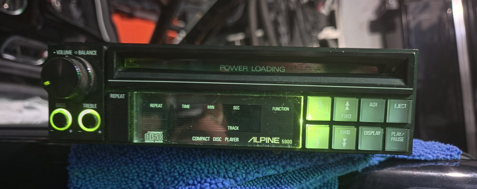 Alpine 5900 CD Radio Untested, for parts