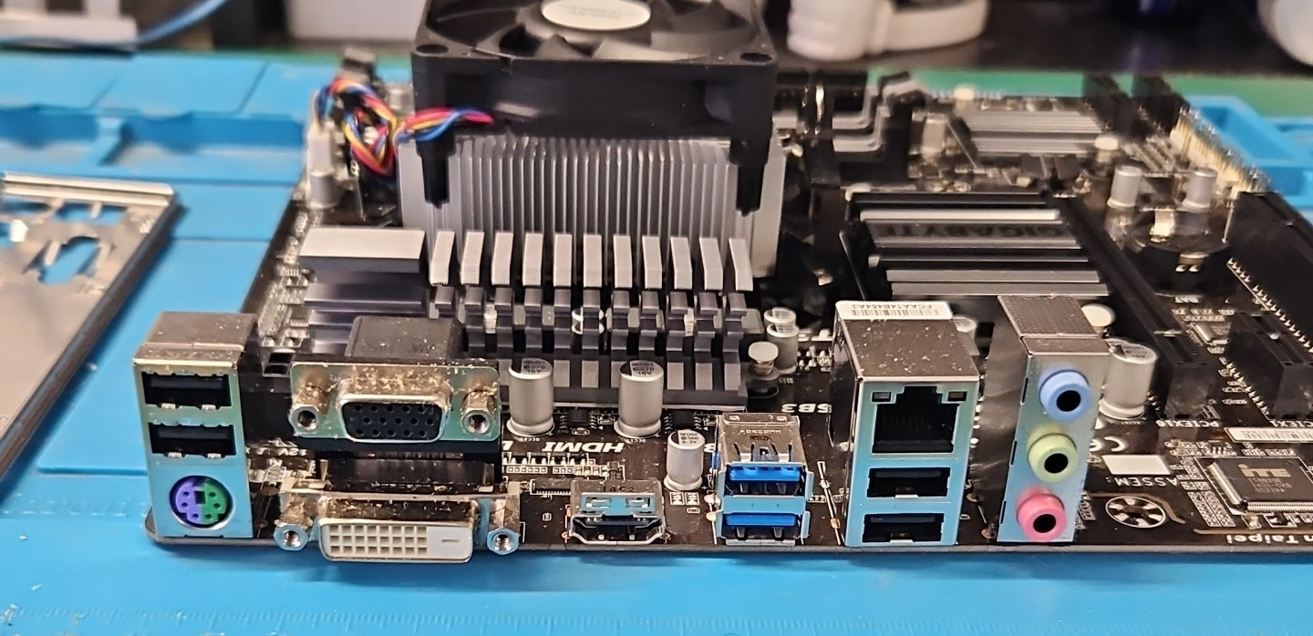 Gigabyte GA‑78LMT‑USB3 Socket AM3+ DDR3 SDRAM Desktop Motherboard w/AMD FX-4300