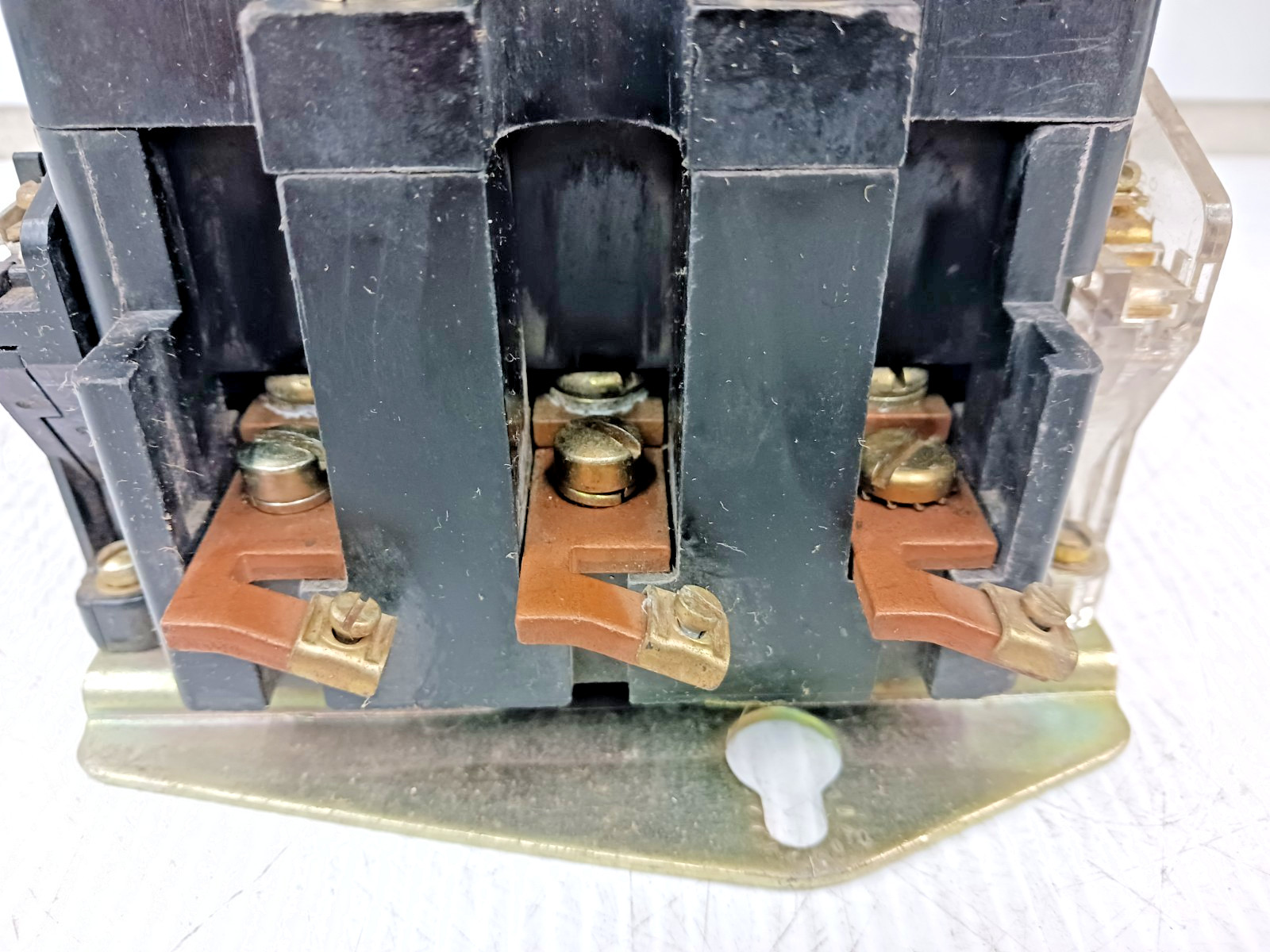 Square D Size 3 Motor Starter 600 VAC Max 120 VAC Coil 50 HP Max 8536SEO1