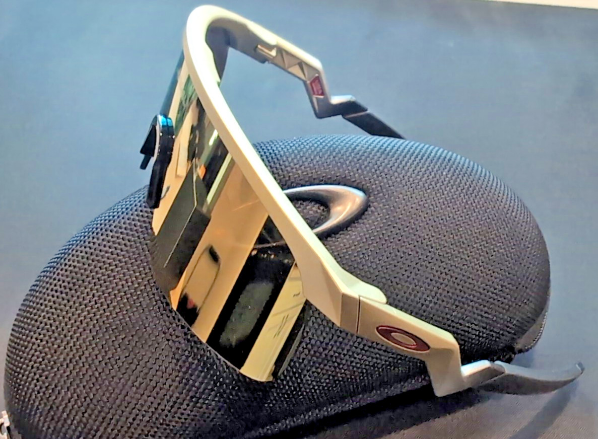 Oakley Resistor Youth Sunglasses Olympic Gold Frame Mahomes 24K NEW, NO BOX