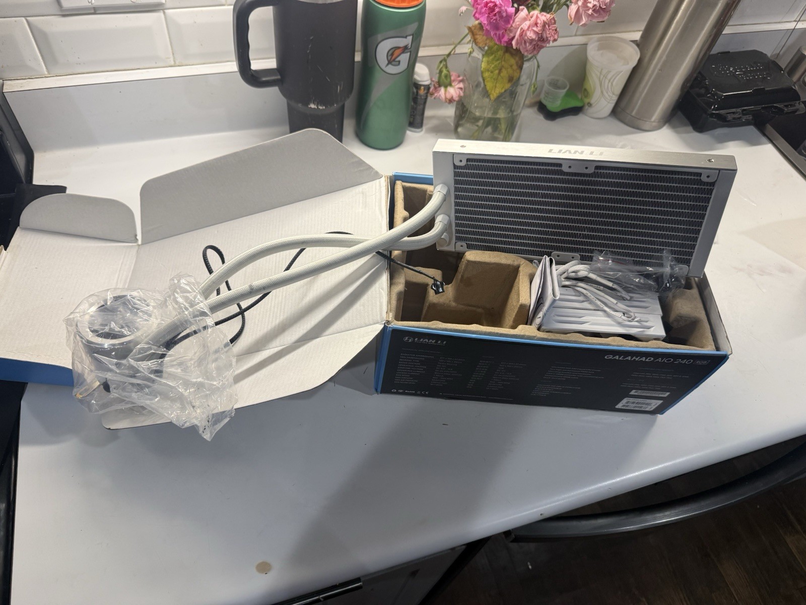 Lian Li Galahad II 240 AIO Cooling Fan High Performance RGB, White