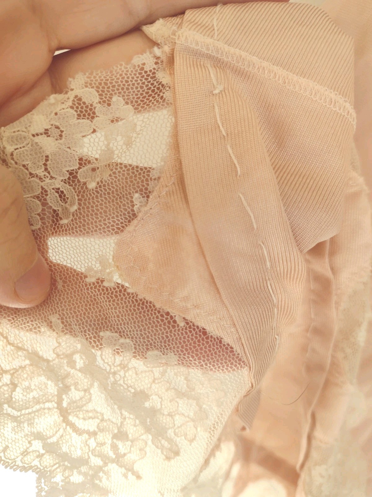 '60s / 70s Vintage Slip Blush Nylon Ecru Lace Shadow Line Sz M USA Made