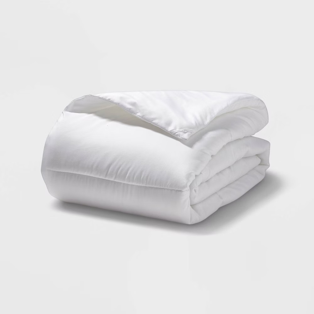 Full/Queen Bed Basics Kids' Duvet Insert White - Pillowfort